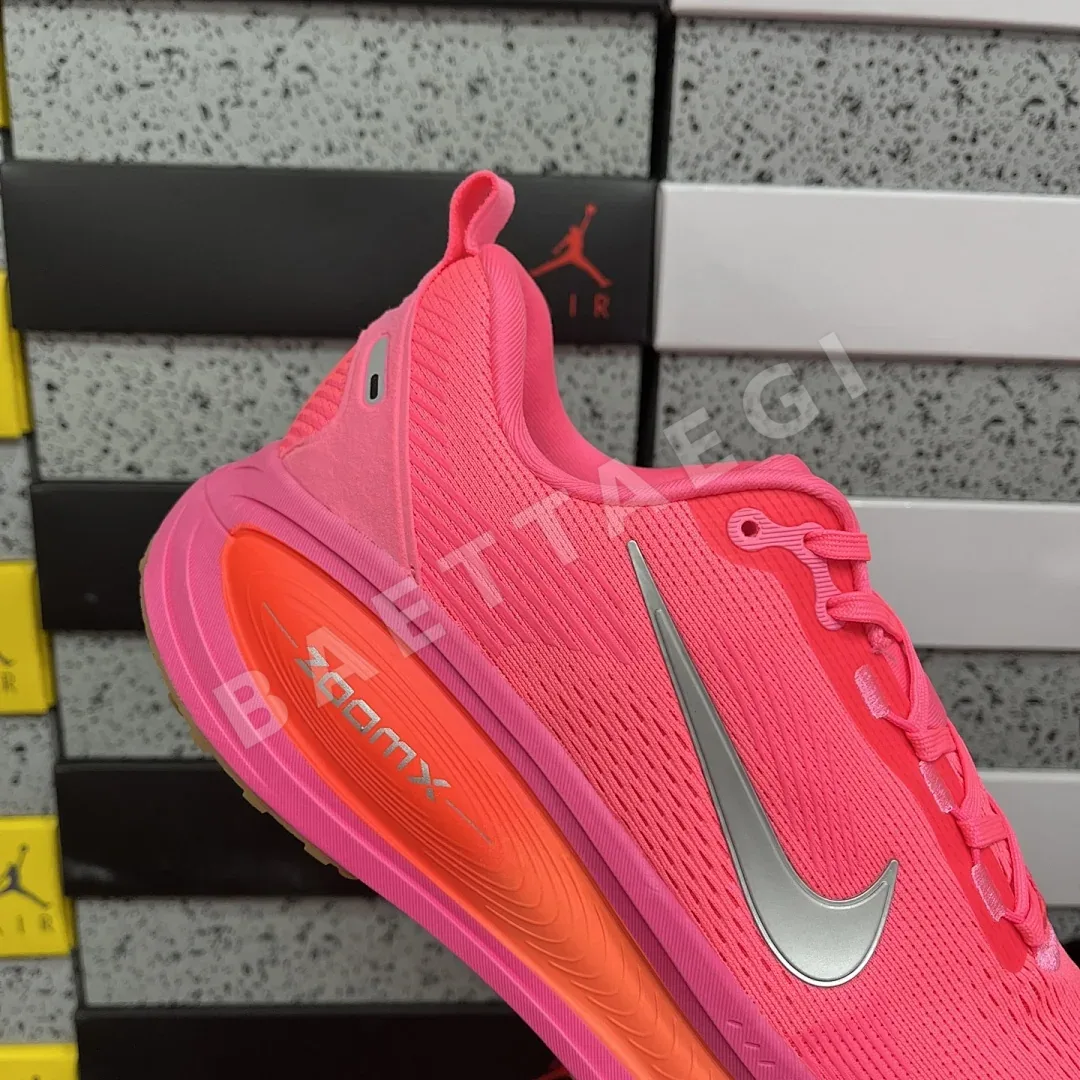 나이키 줌 보메로 18 HM6804-602 201110 Nike Zoom Vomero 18 상세 이미지 9