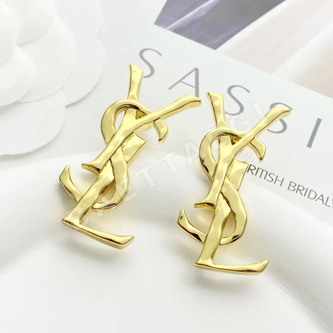 생로랑 YSL 로고 광택 귀걸이 상세 이미지 6