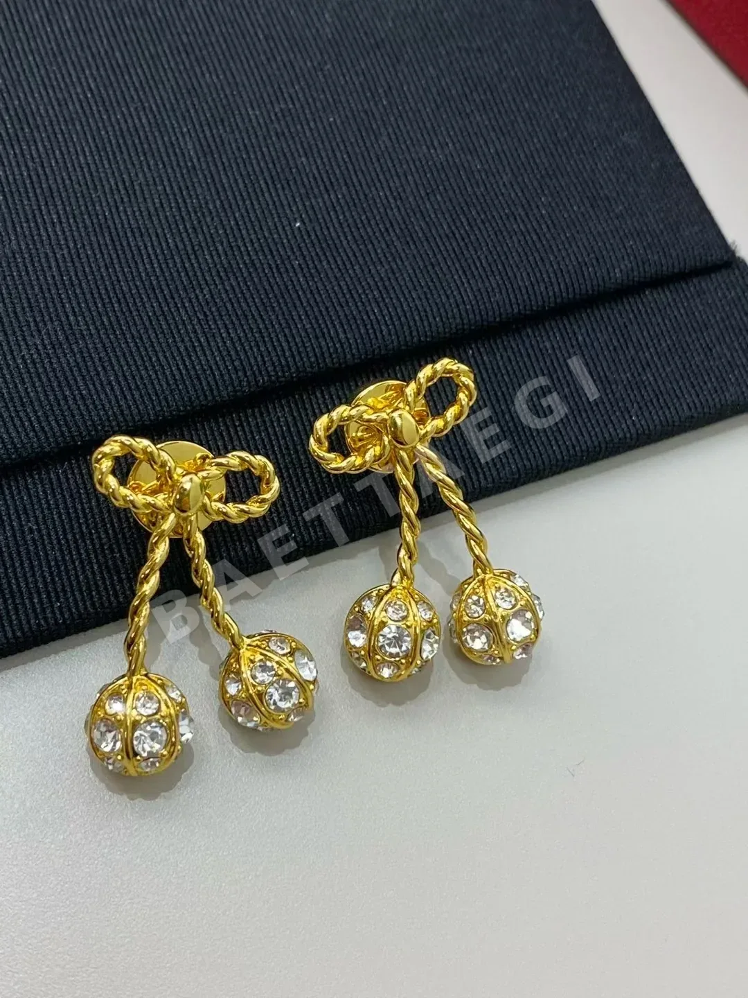 발렌티노 체리 모티브 에나멜 귀걸이 상세 이미지 5