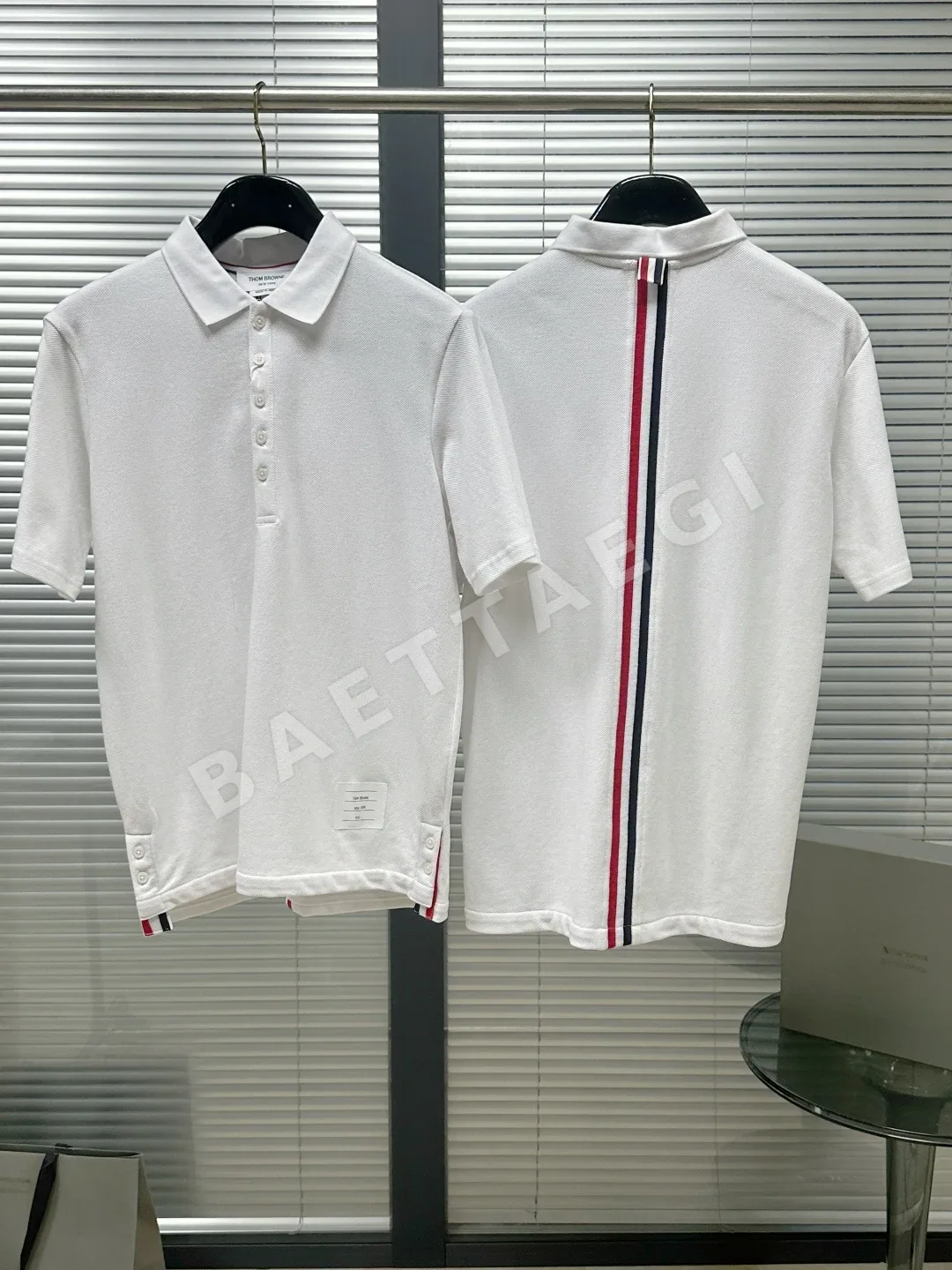 톰브라운 백 리본 메시 코튼 반팔 티셔츠 142865