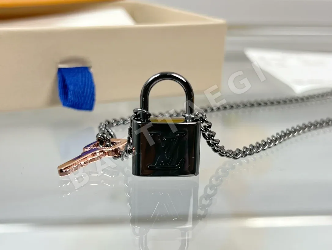 루이비통 LV 패드락 목걸이 상세 이미지 4
