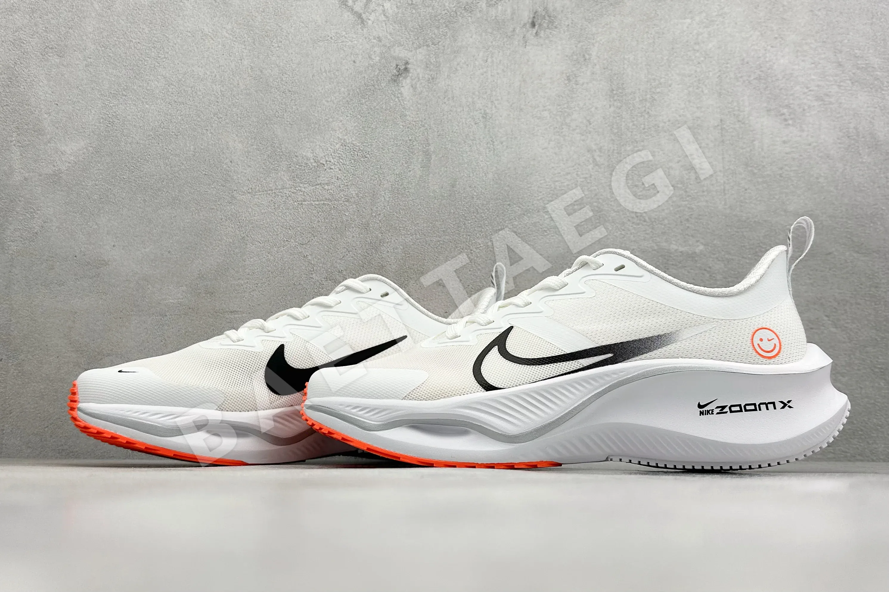 나이키에어줌 신발 상세 이미지 14