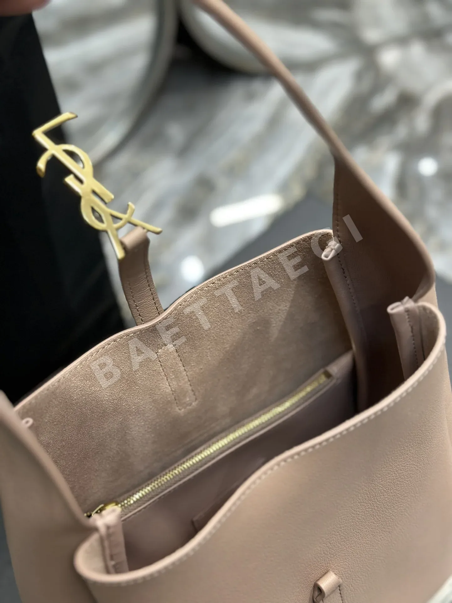 생로랑 마오 베이지 빈티지풍 호보 언더암 가방 상세 이미지 7