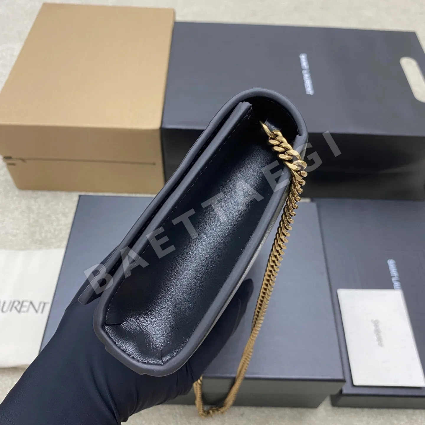 생로랑 YSL 메탈 로고 체인 숄더백 상세 이미지 3