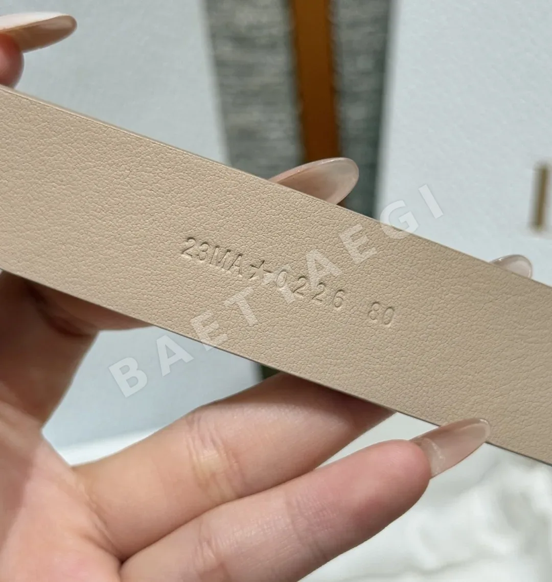 디올 2.5 cm 소가죽 벨트 메탈릭 타원 버클 상세 이미지 6