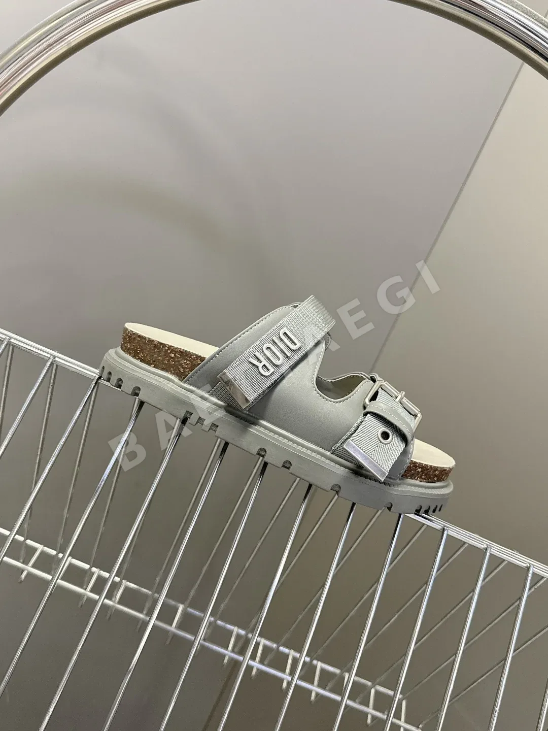 디올 더블 버클 플랫폼 샌들 상세 이미지 5