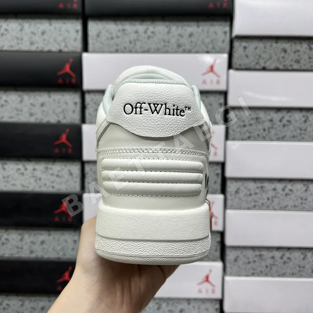오프화이트 [KZ] 아웃 오브 오피스 OOO 로우 탑스 화이트 202520 Off White Out Of Office OOO Low Tops 상세 이미지 8