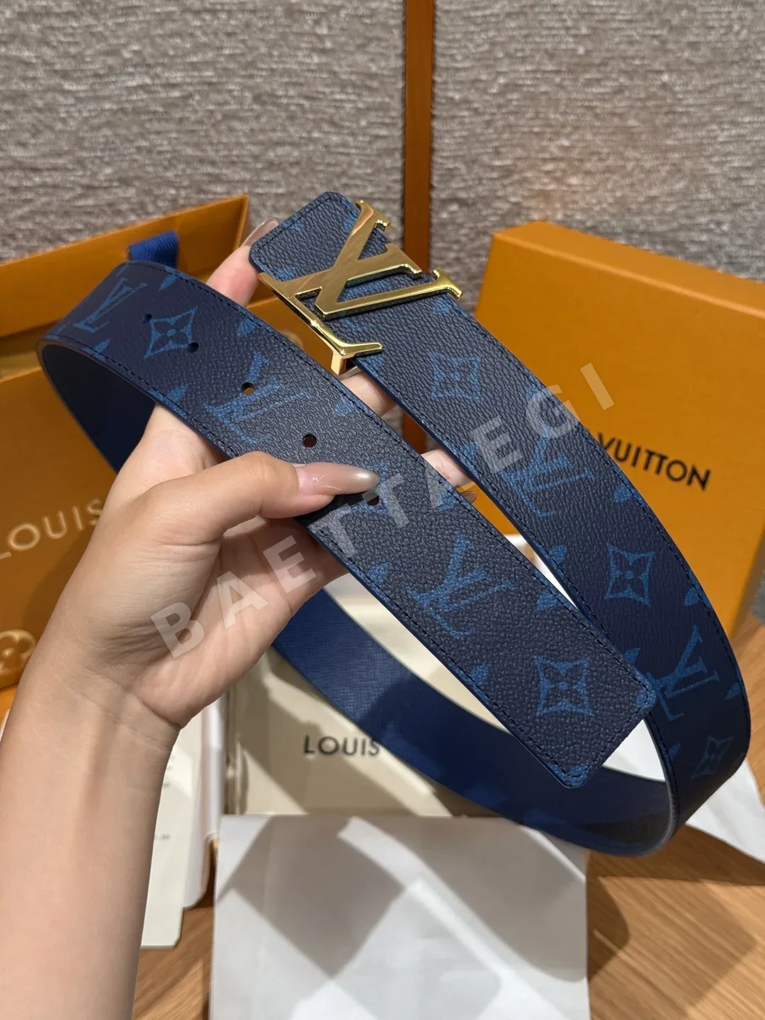 루이비통 디멘션 드리프트 40mm 타이거 아이 리버시블 벨트 상세 이미지 6