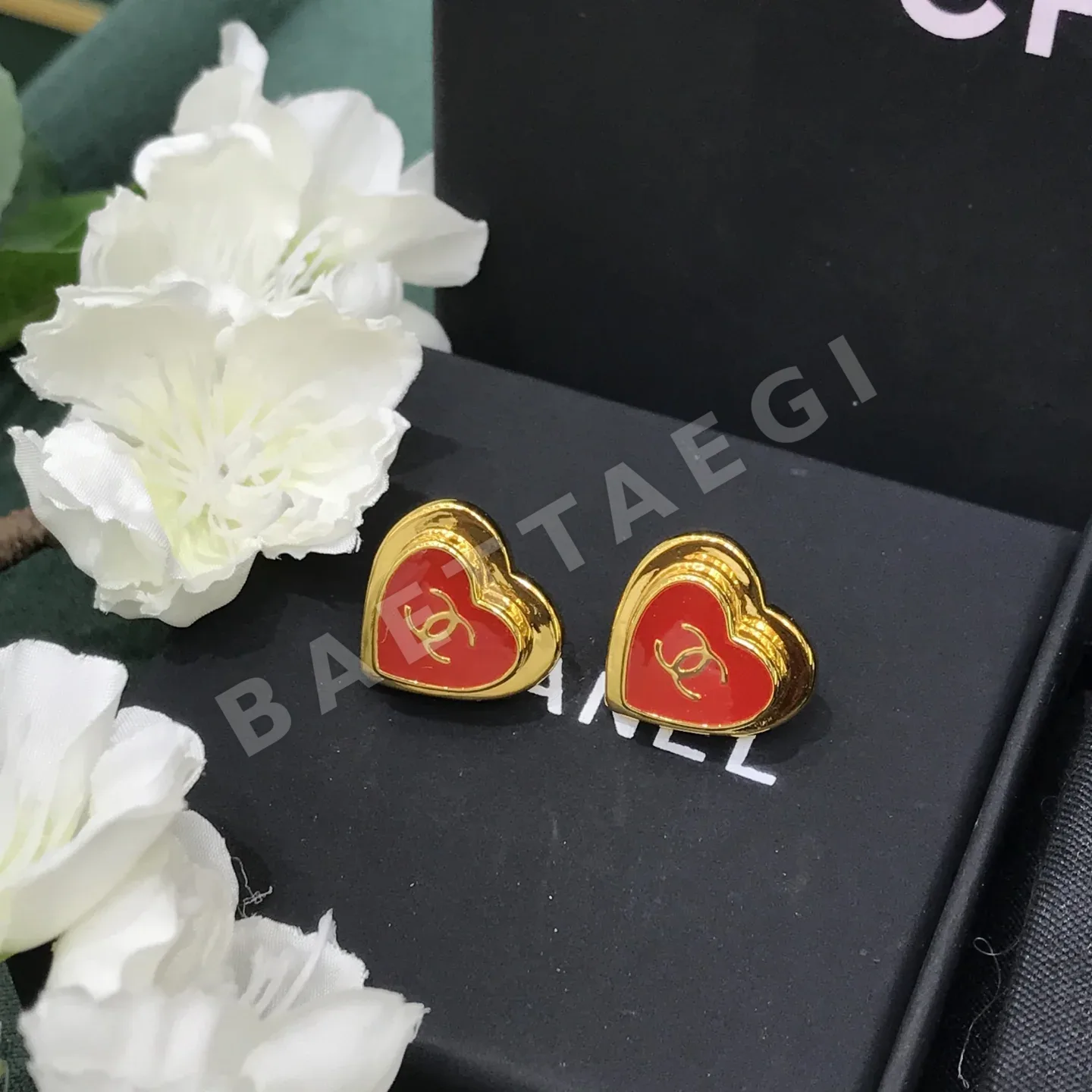 샤넬 빨간 하트 더블 C 귀걸이 상세 이미지 5