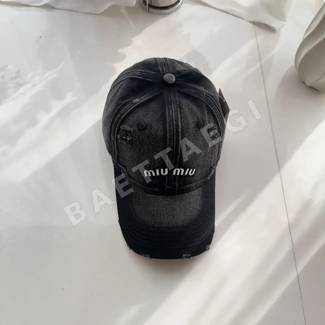 미우미우 모자 81066 Miu Miu Cap