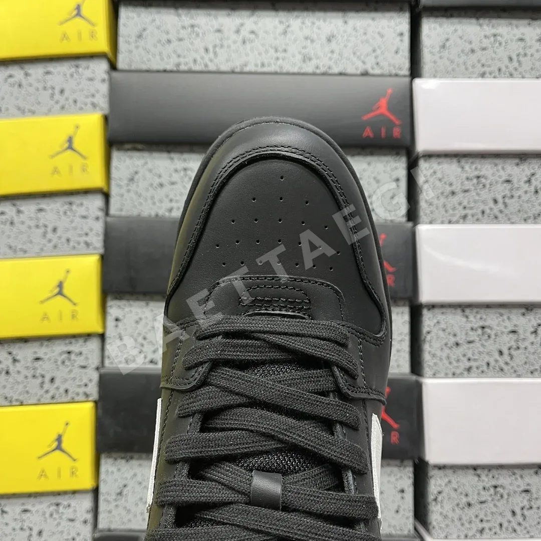 오프화이트 [KZ] 아웃 오브 오피스 OOO 로우 탑스 202489 Off White Out Of Office OOO Low Tops 상세 이미지 4