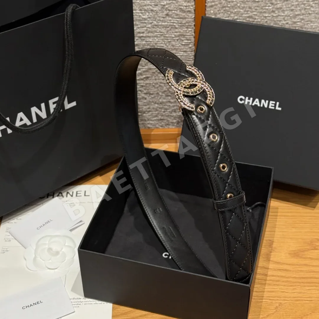 샤넬 클래식 더블 C 메탈 로고 램스킨 벨트 상세 이미지 4