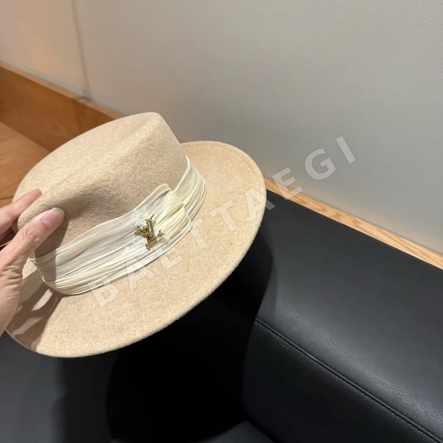 루이비통 울 플랫탑 모자 상세 이미지 7
