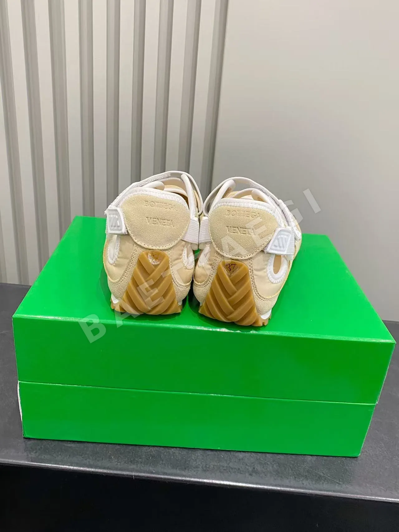 보테가베네타 벨크로 메리제인 스니커즈 상세 이미지 8