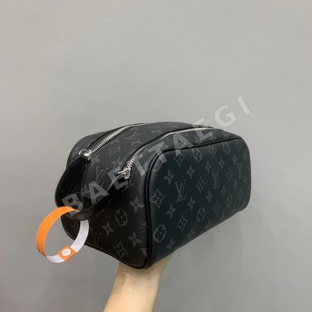 루이비통 키시 블랙 플로럴 화장품 파우치 M46354