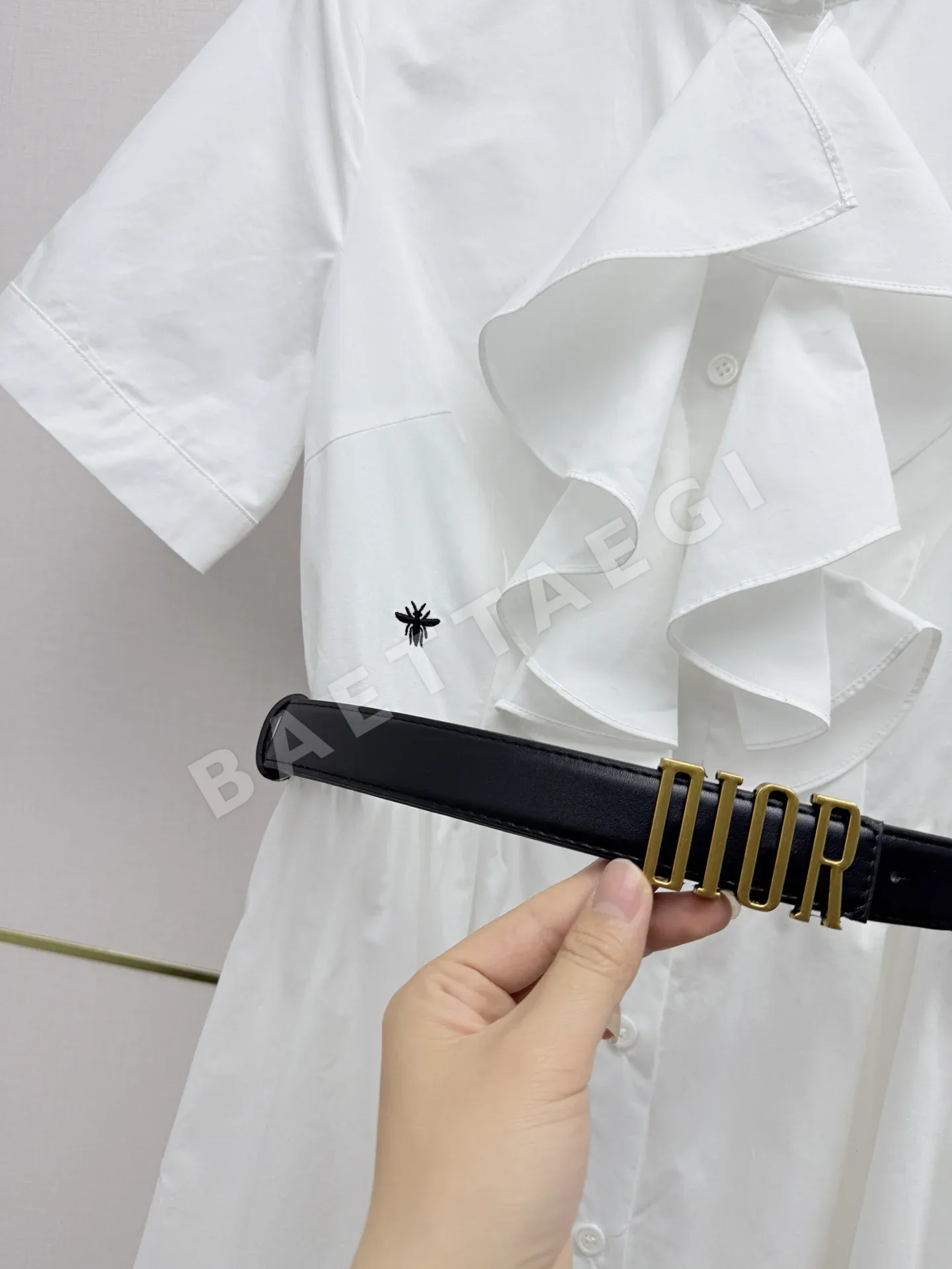 디올 스탠드 카라 러플 자수 원피스 상세 이미지 5