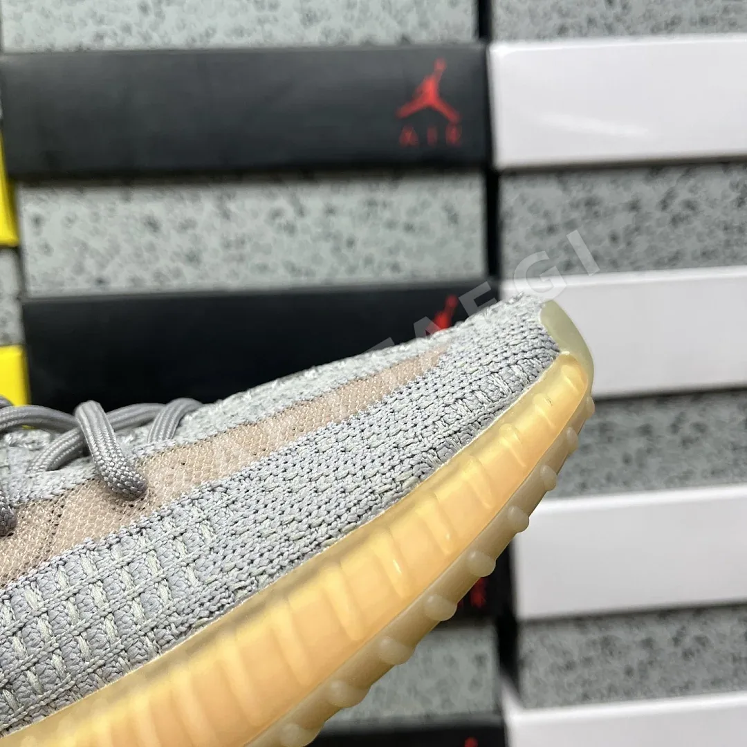 아디다스 [R] 이지 부스트 350 V2 EG7492 200747 Adidas Yeezy Boost 350 V2 상세 이미지 2