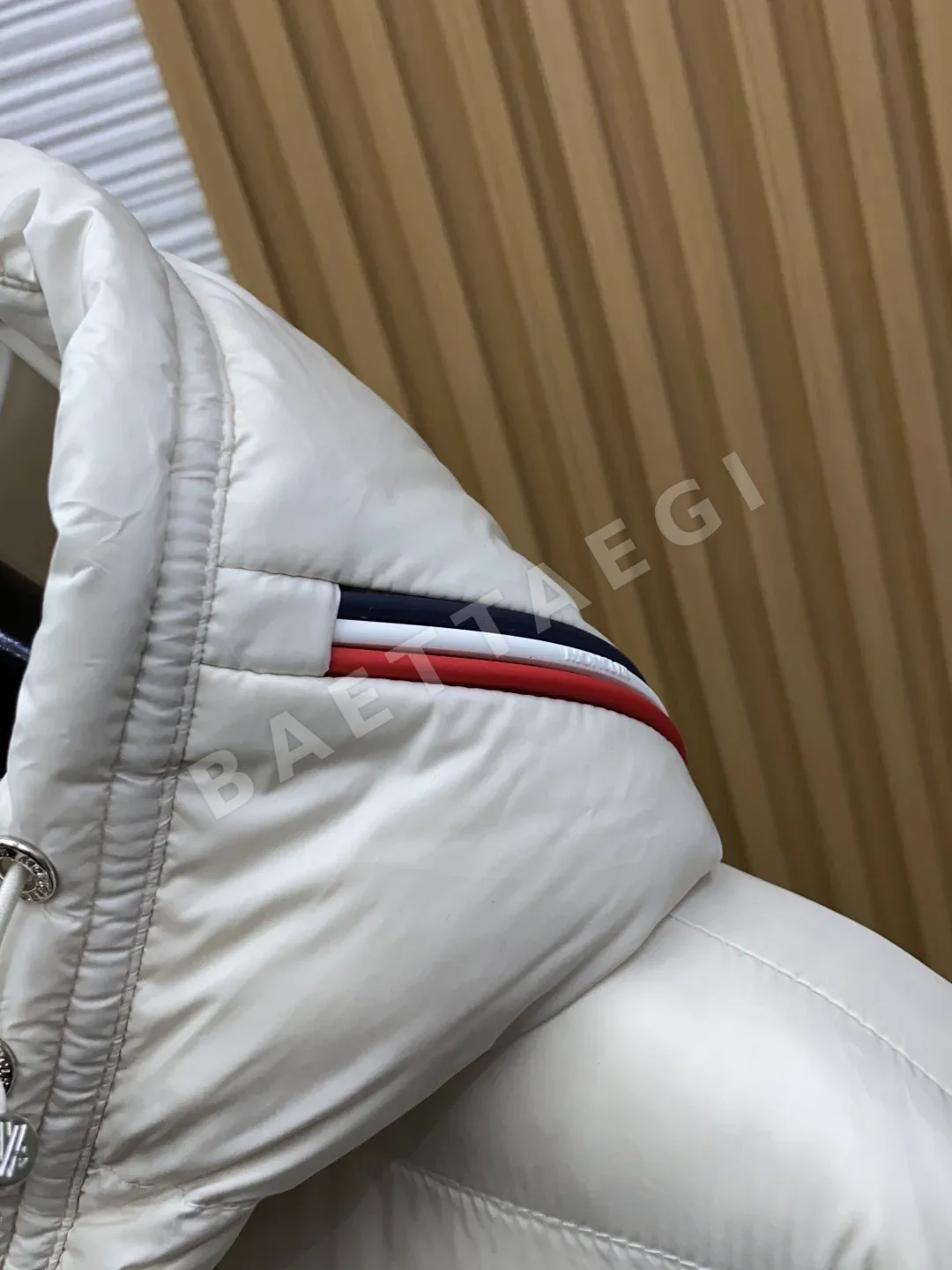 몽클레르 남성 후드 다운 패딩 점퍼 상세 이미지 4