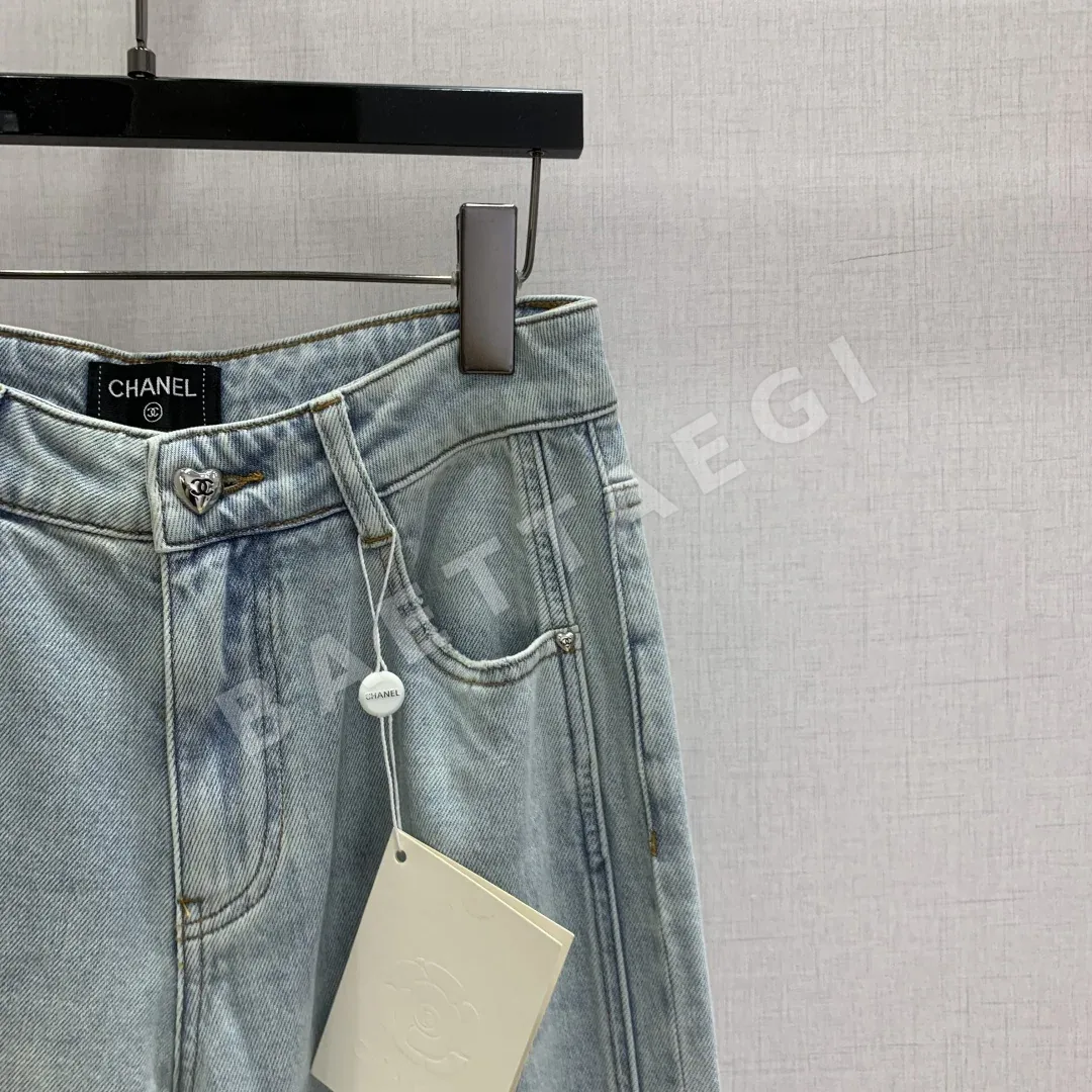 샤넬 더블 C 가죽 라벨 여성 바지 상세 이미지 3