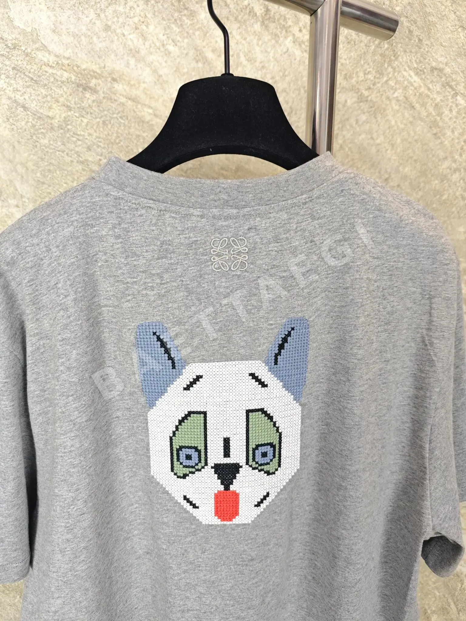 로에베 자수 콜라보 반팔 티셔츠 상세 이미지 5