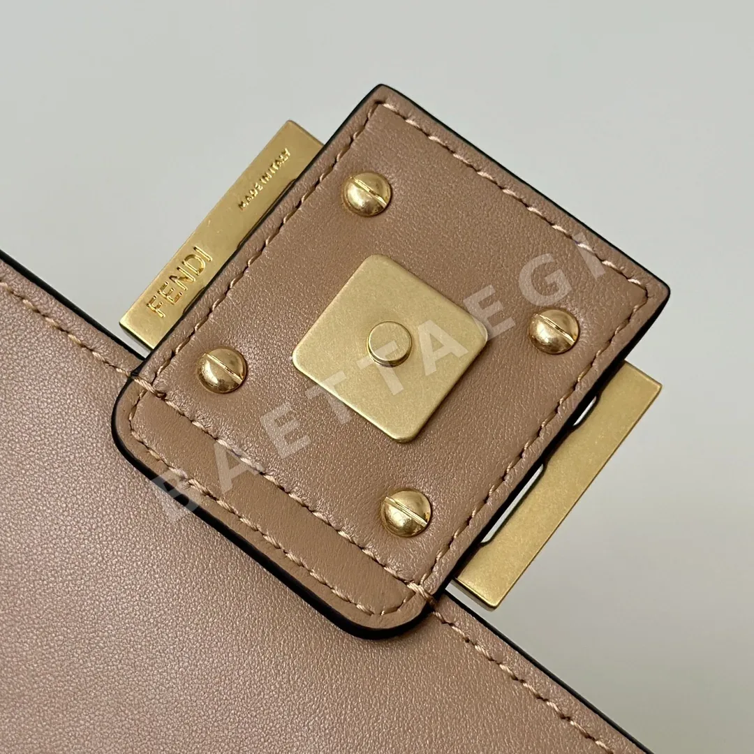 펜디 더블 플로고 양가죽 미니 가방 0135 M0135 M 상세 이미지 6
