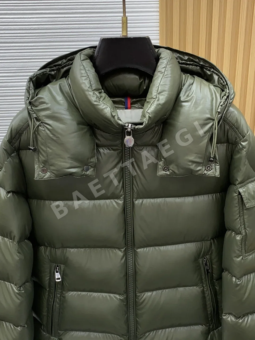 몽클레르 마야(Moncler Maya) 후드 쇼트 다운 자켓 상세 이미지 2