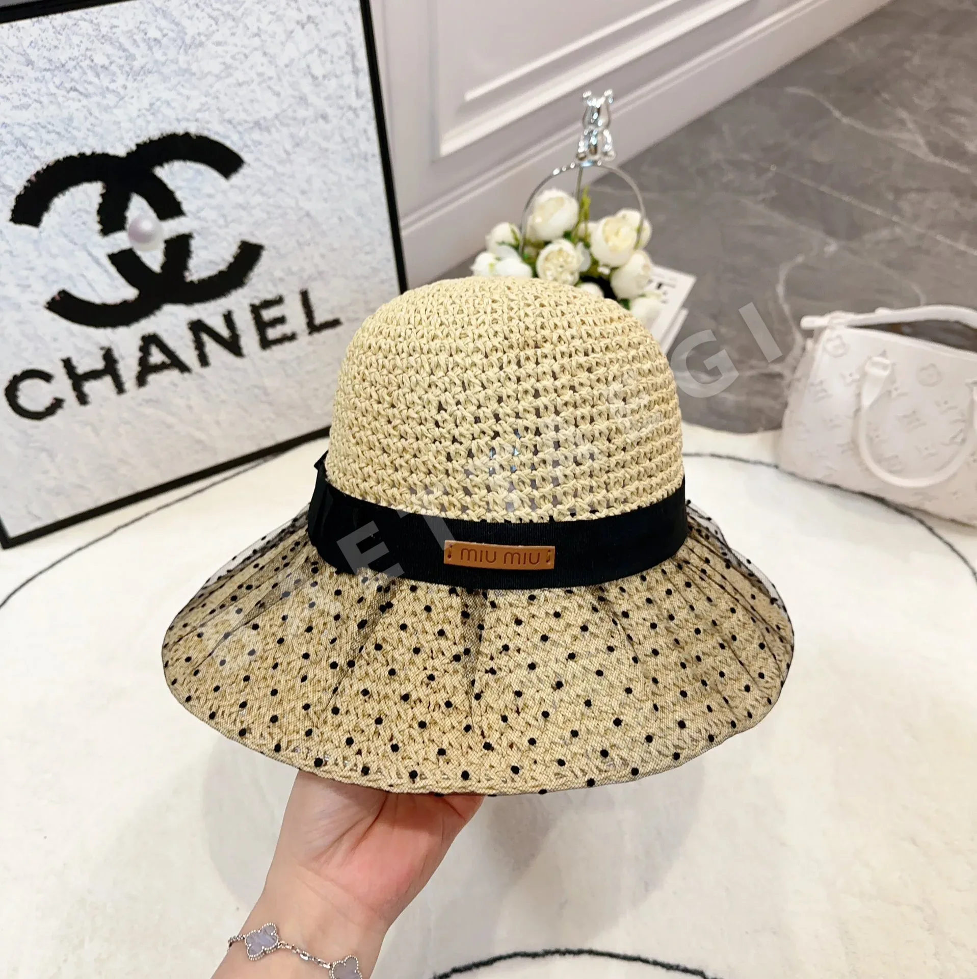 미우미우 모자 81104 Miu Miu Cap 상세 이미지 5