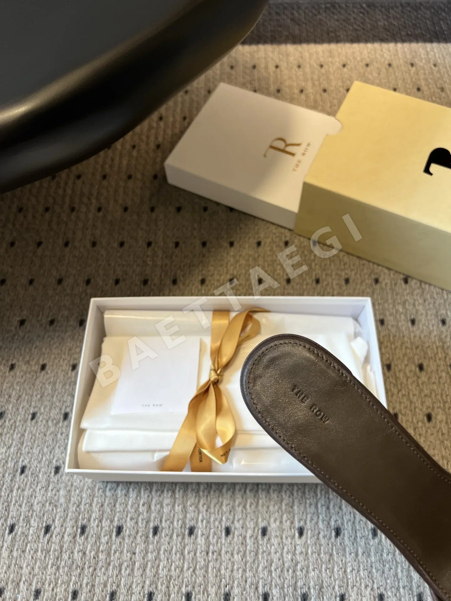 더로우 스퀘어토 스트랩 로우힐 샌들 상세 이미지 8