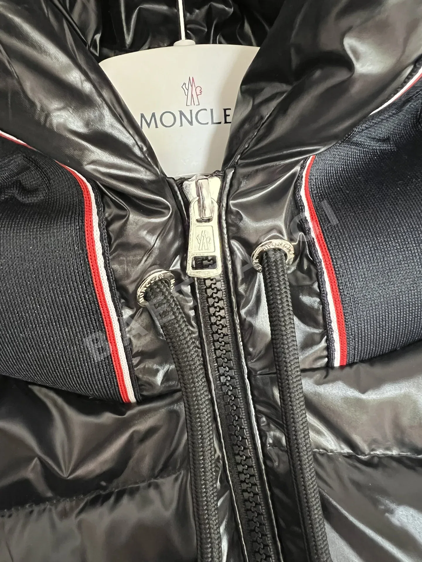 몽클레르 파반 후드 숏 패딩 재킷 상세 이미지 8