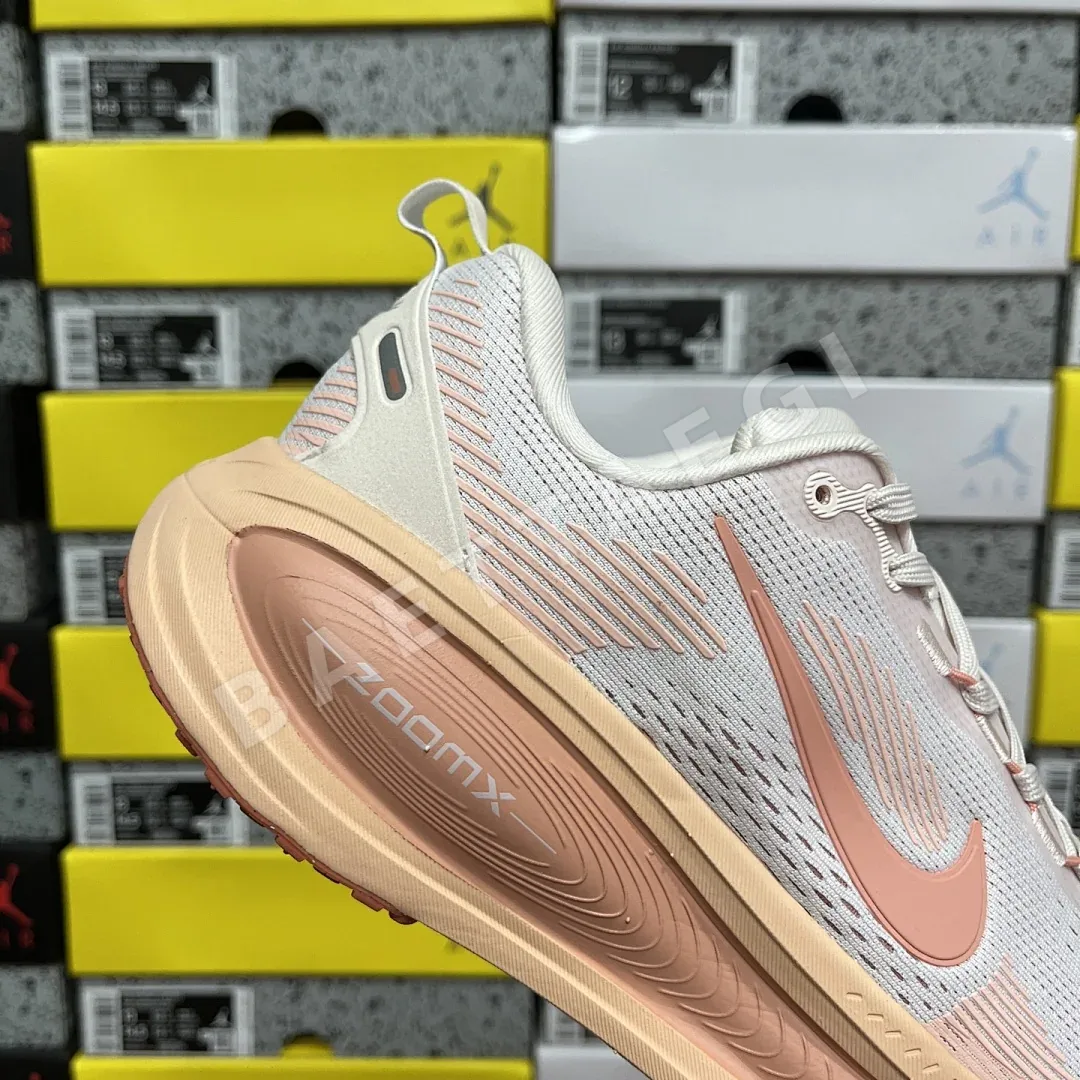 나이키 줌 보메로 18 HM6804-601 201105 Nike Zoom Vomero 18 상세 이미지 8