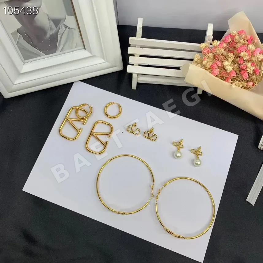 발렌티노 퀸즈 후프 귀걸이 63657