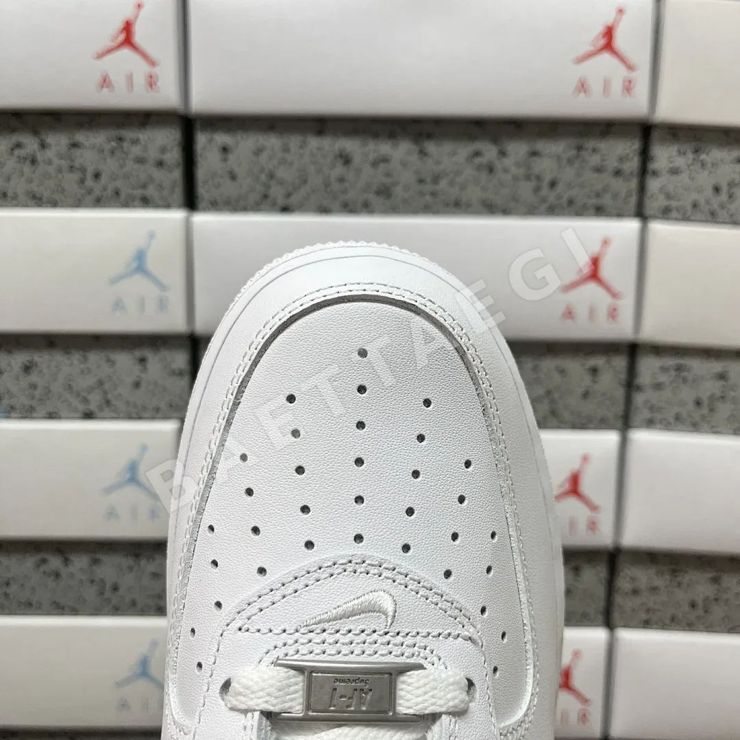 나이키 [GX] 에어 포스 1 로우 CU9225-102 201928 Nike Air Force 1 Low Supreme White Black 상세 이미지 8