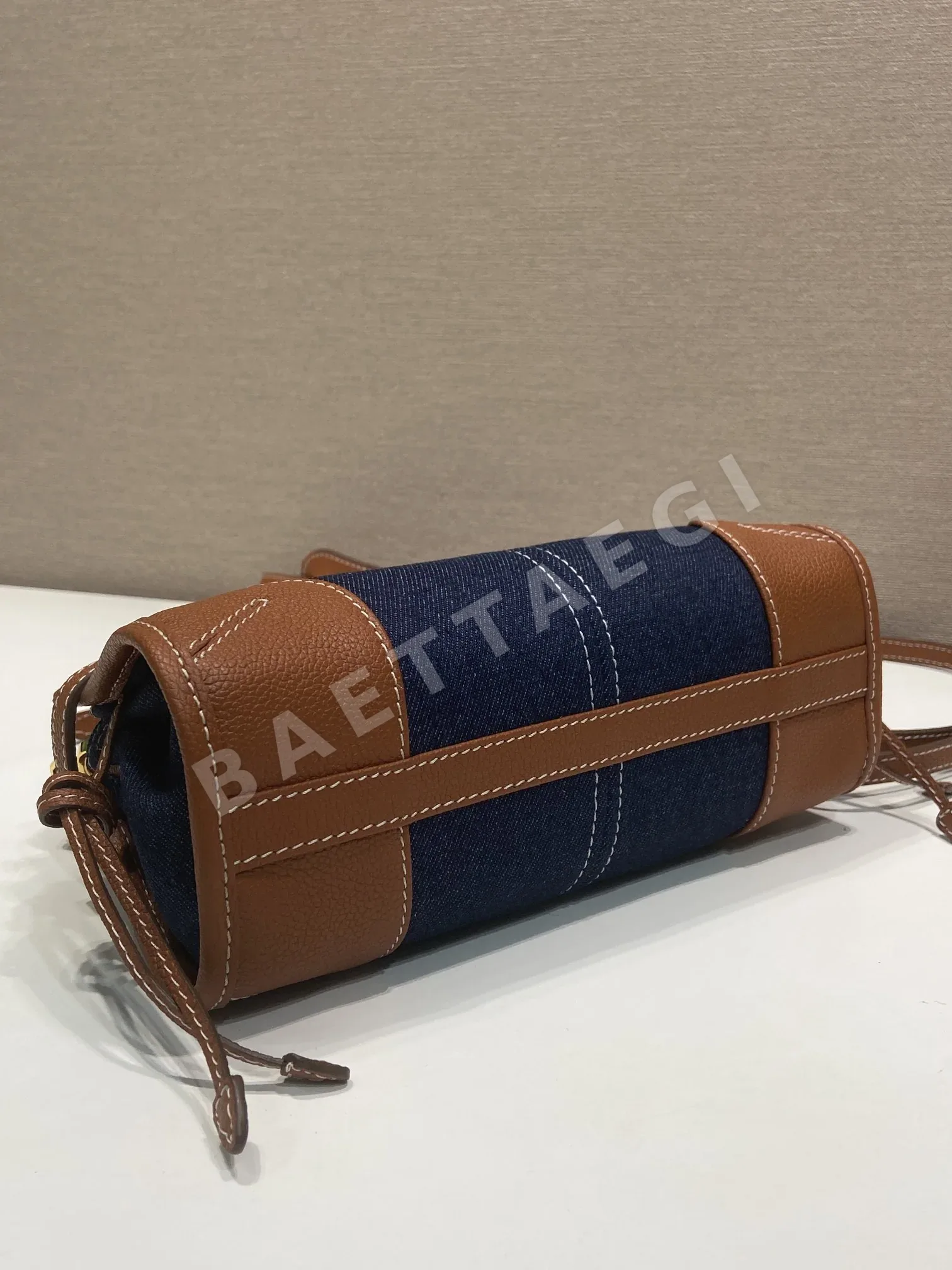 프라다 소프트 럭스 데님 미니 크로스백 1BA486 상세 이미지 5