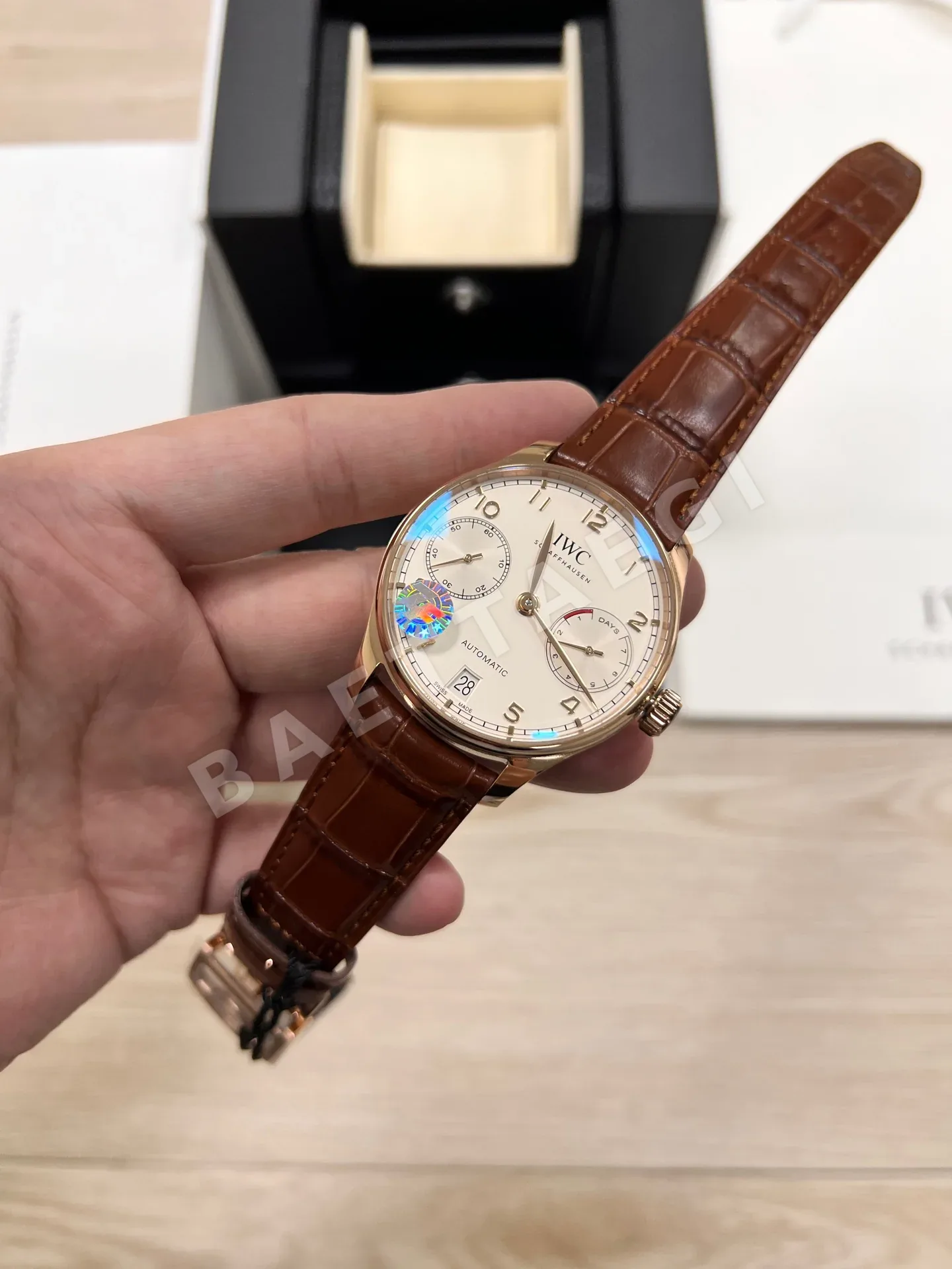 IWC 포르투기저 7 데이즈 로즈골드 남성 시계 상세 이미지 6