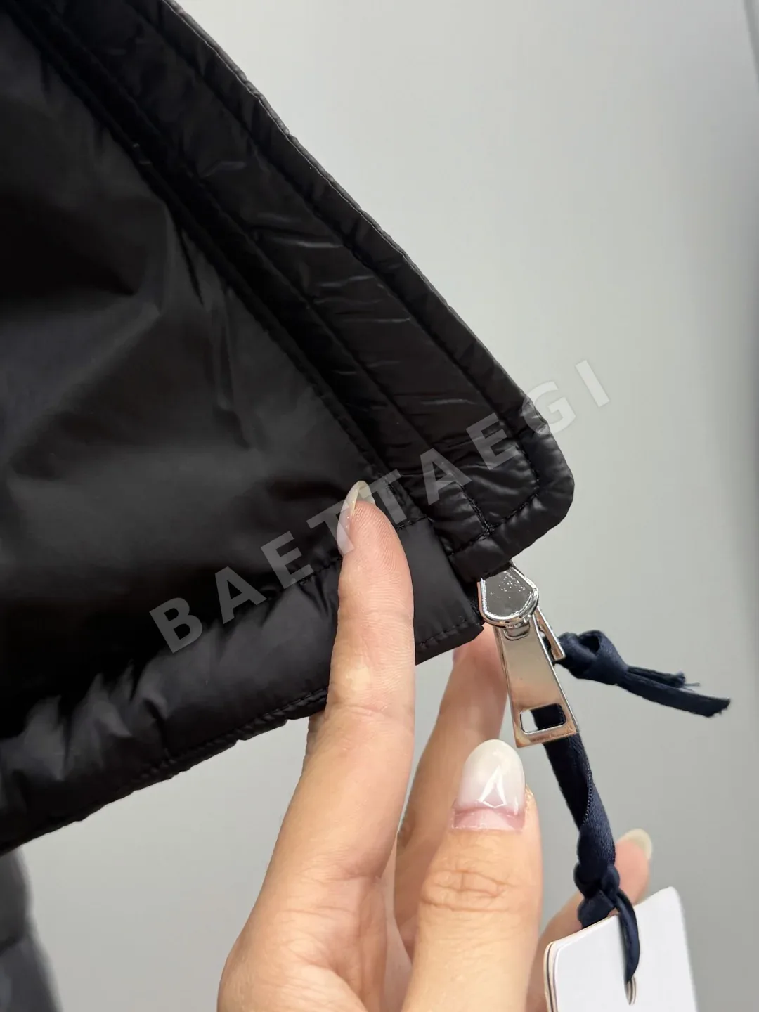 몽클레르 아자레 여성 숏 퀼팅 패딩 재킷 상세 이미지 7