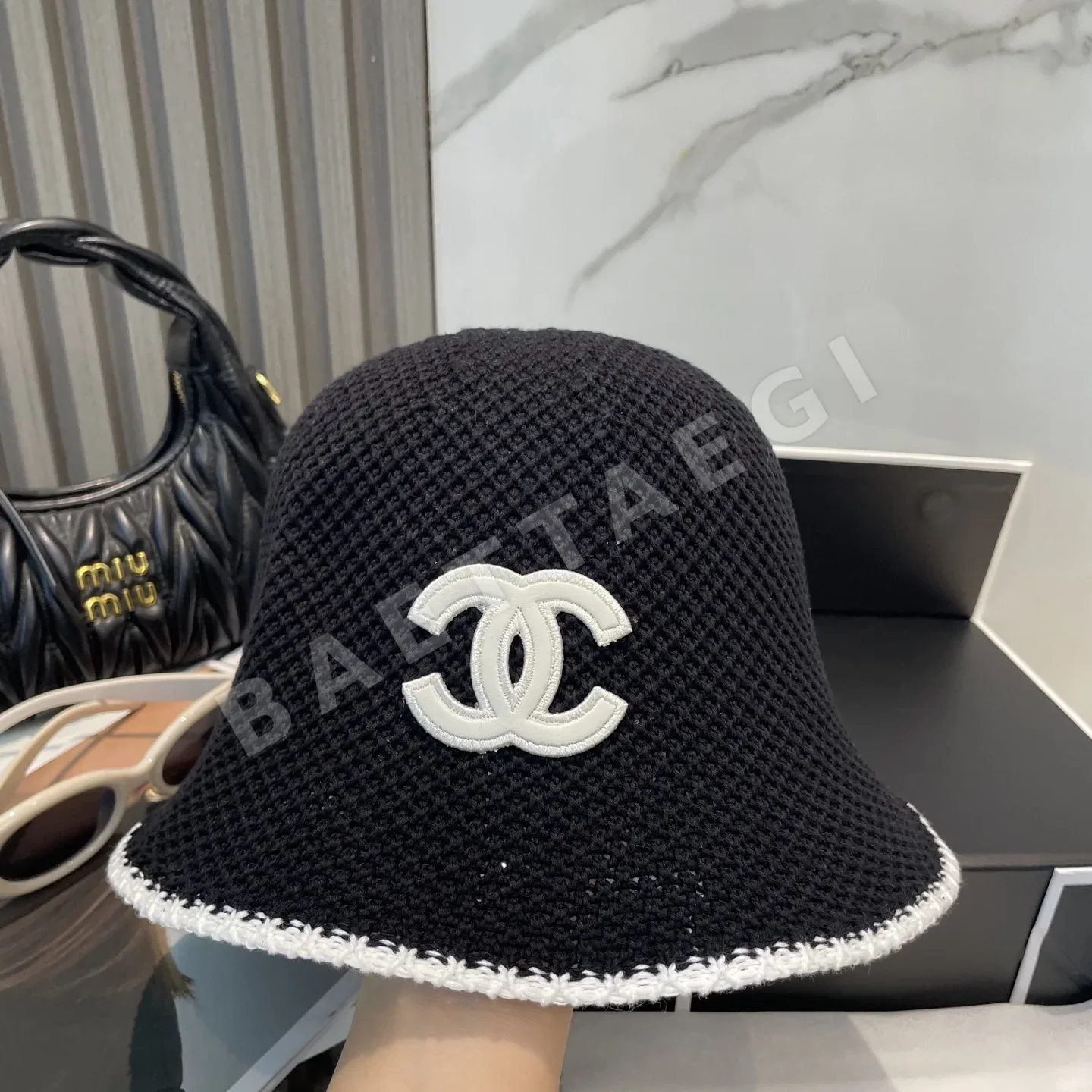 샤넬 25c 램스킨 버킷 햇 모자 상세 이미지 5