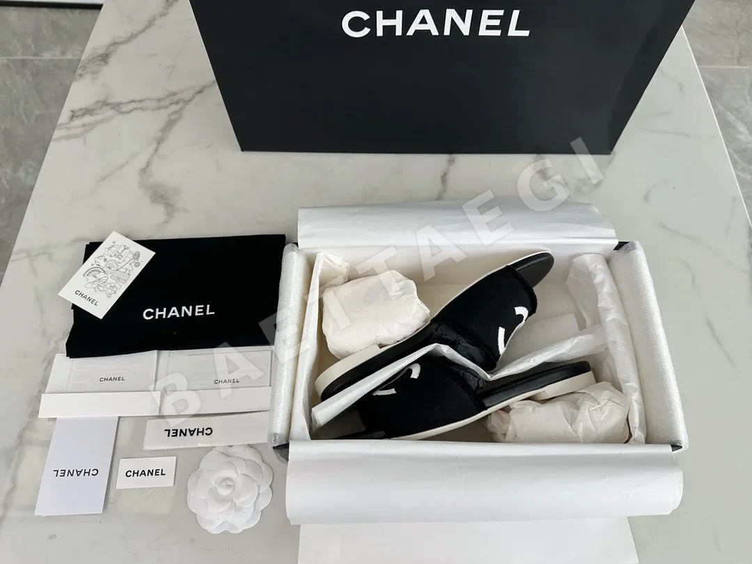 샤넬 24C 블랙 더블 C 자수 슬리퍼 3362