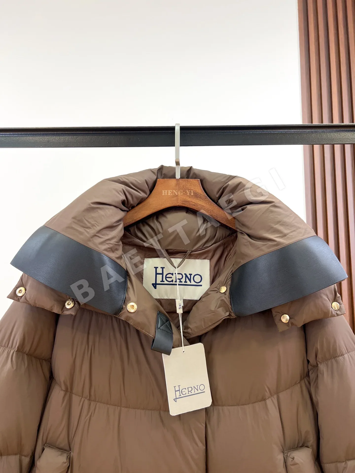 에르노 화이트 구스다운 여성 패딩 AH-802 상세 이미지 3