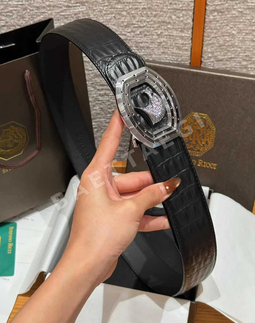 스테파노리치 매트 블랙 크로커다일 가죽 독수리 버클 벨트 상세 이미지 3
