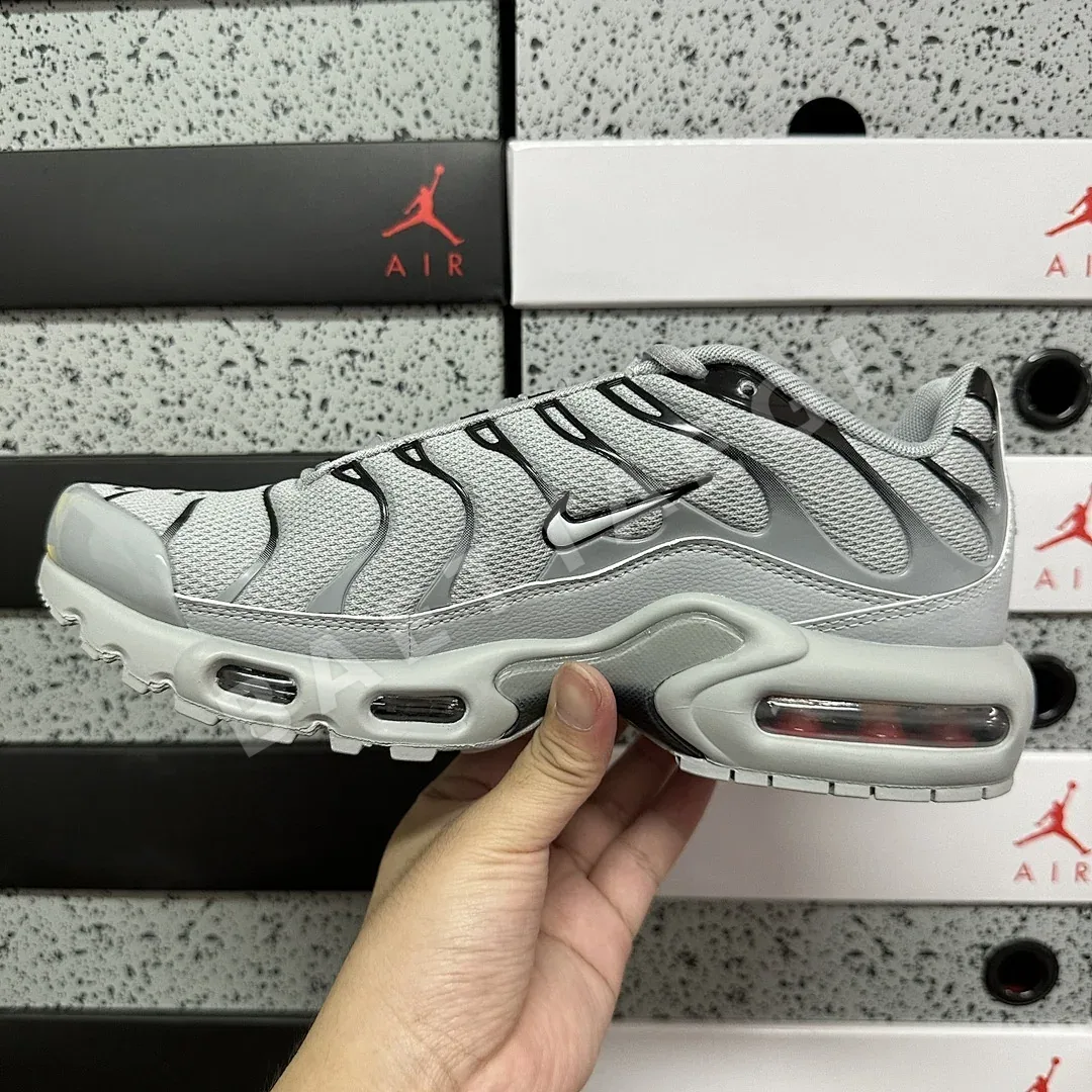 나이키 [DF] 에어 맥스 플러스 852630-021 201070 Nike Air Max Plus Wolf Grey 상세 이미지 5