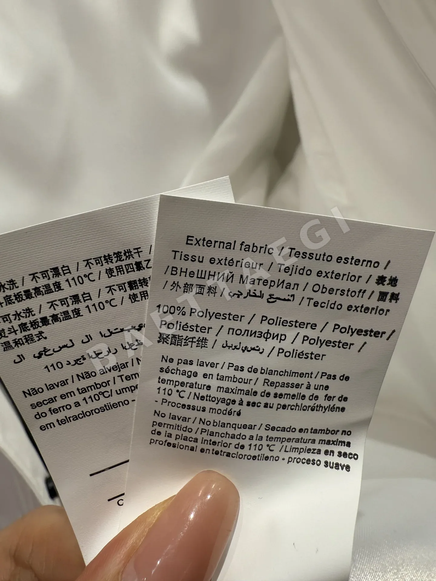 몽클레르 여성 후드 윈드브레이커 재킷 패딩 상세 이미지 9