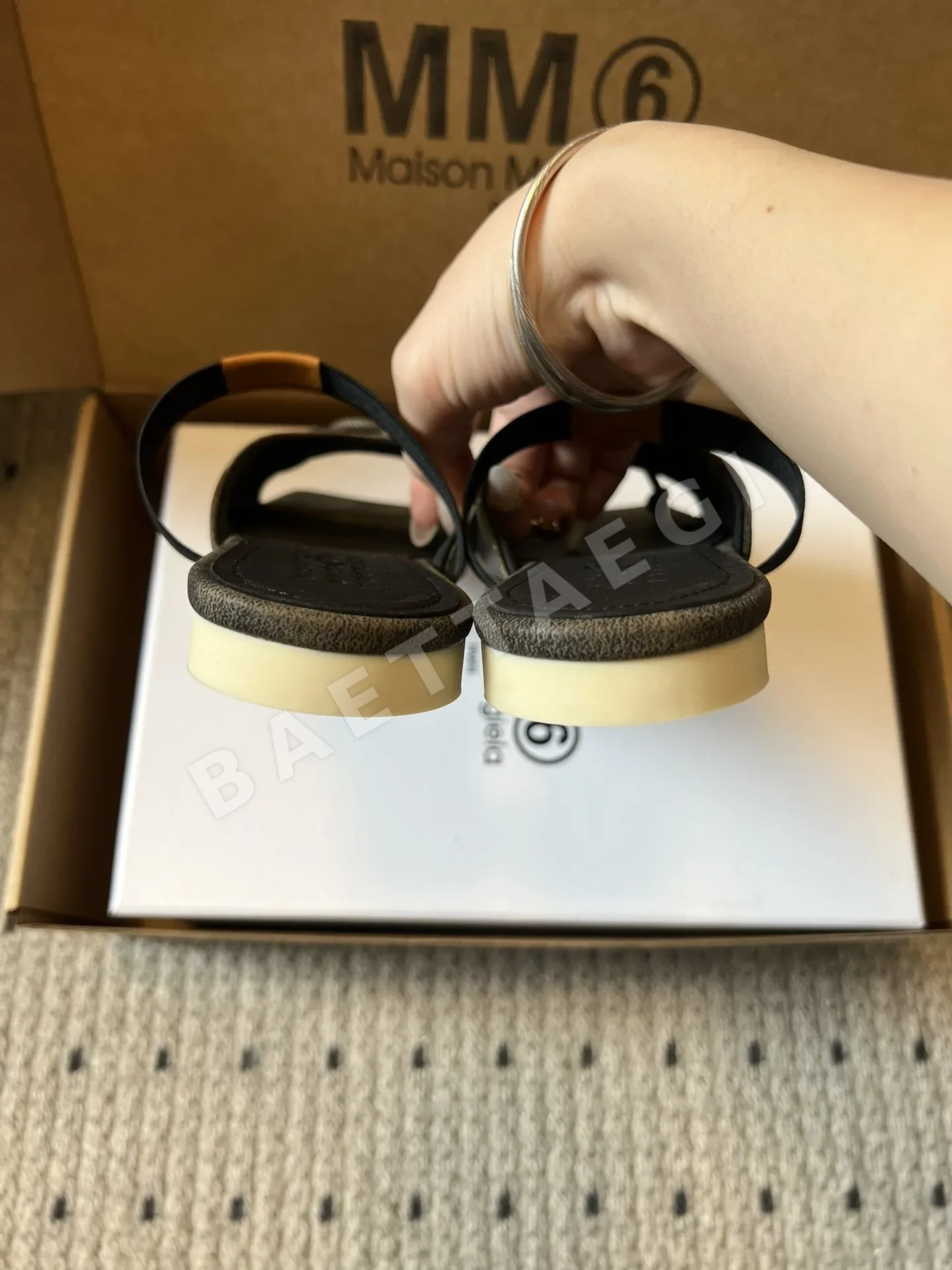 마르지엘라 스퀘어 토 발레 플랫 9055 상세 이미지 6