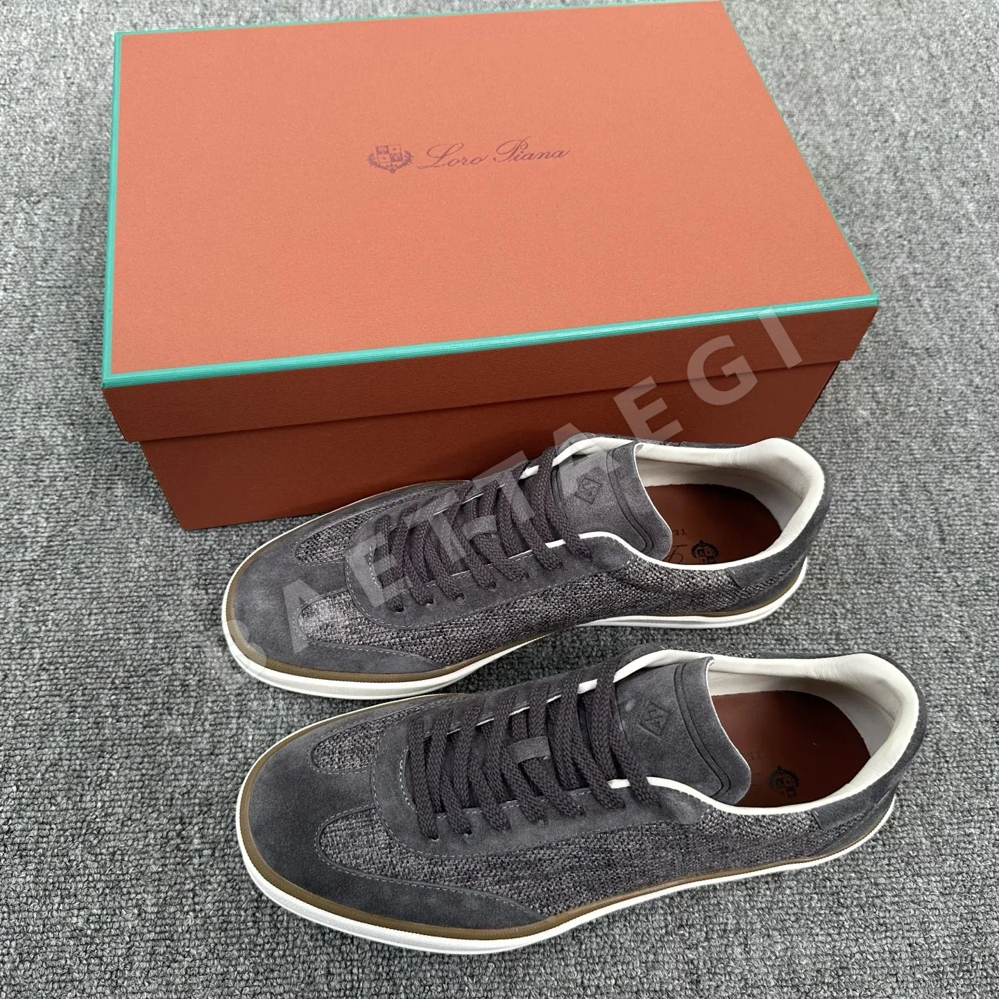 로로피아나 남성 저먼 트레이닝 스니커즈 154277
