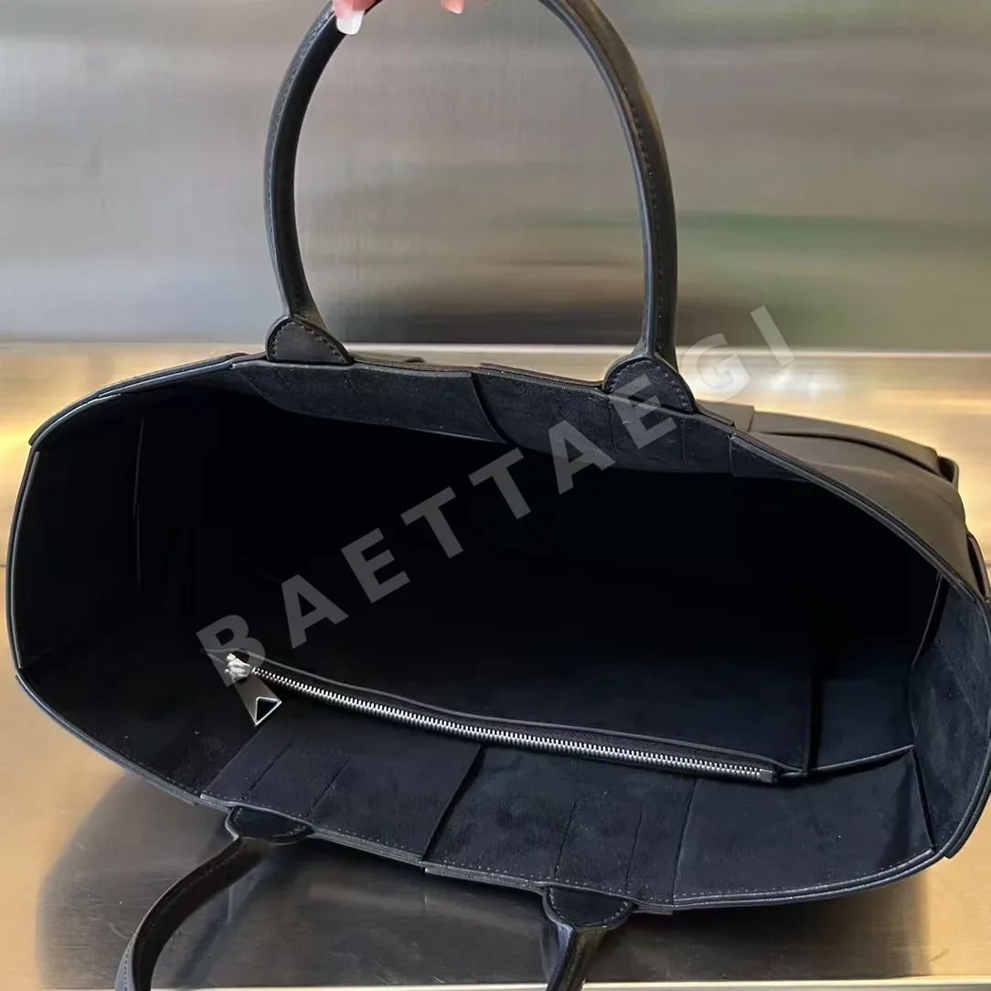 보테가베네타 아르코 토트백 (Arco Tote) 미디엄 729244 37*27*9cm 상세 이미지 8