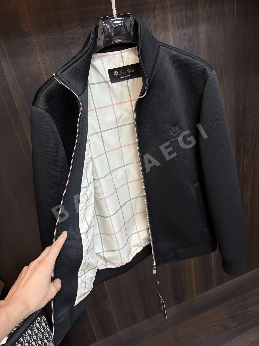 로로피아나 스탠드 카라 에어 코튼 자켓 상세 이미지 2