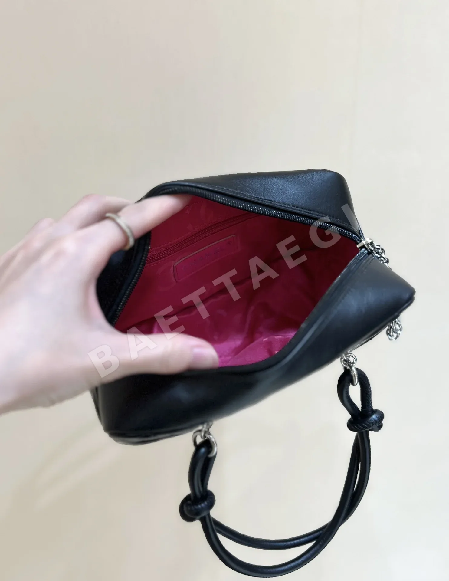 샤넬 캉봉 필로우 클래식 가방 상세 이미지 6