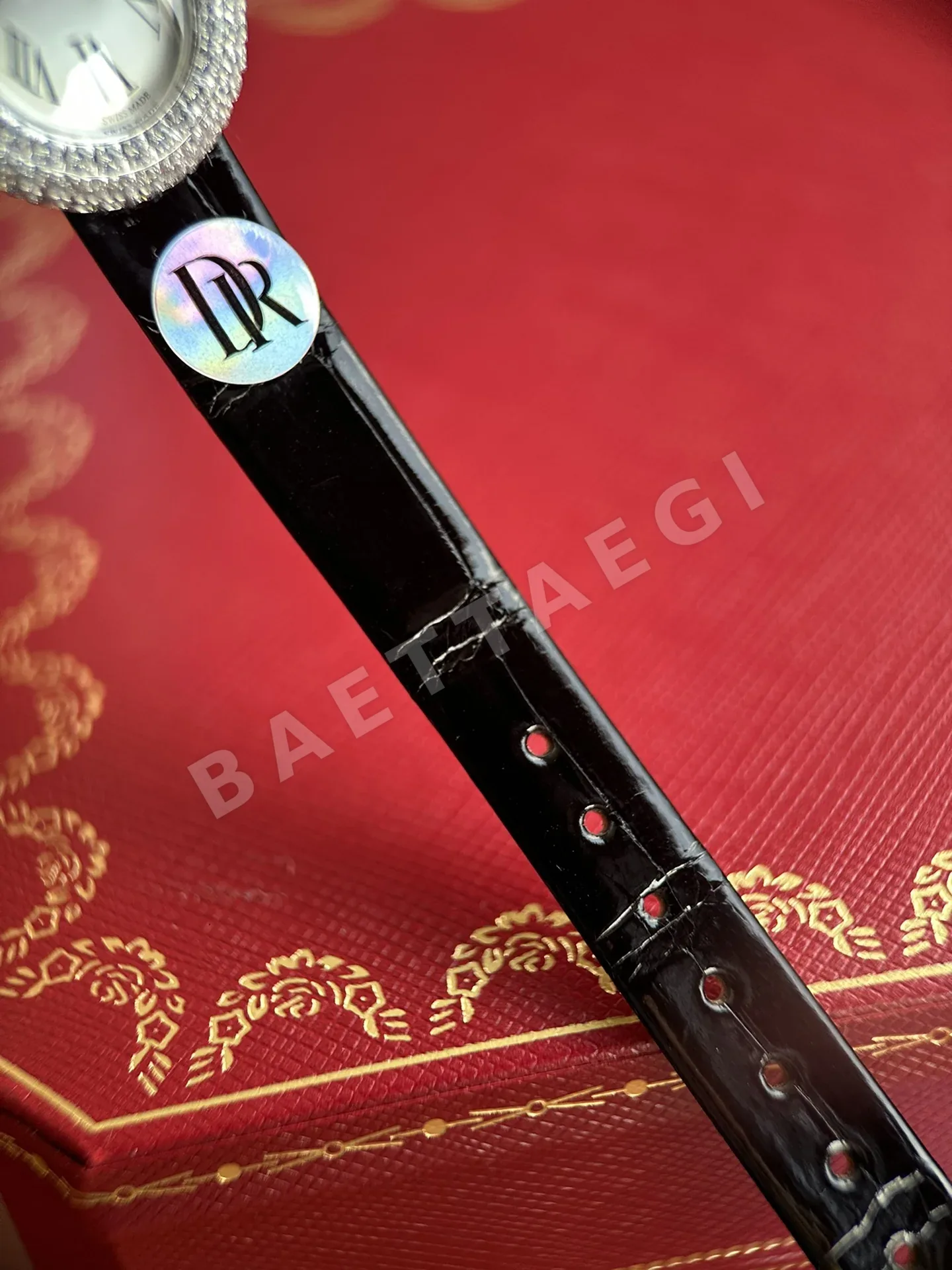 까르띠에 베누아 DR공장 쿼츠 무브먼트 다이아 악어가죽 블루 블랙 화이트 레플리카 42643 Cartier 상세 이미지 5