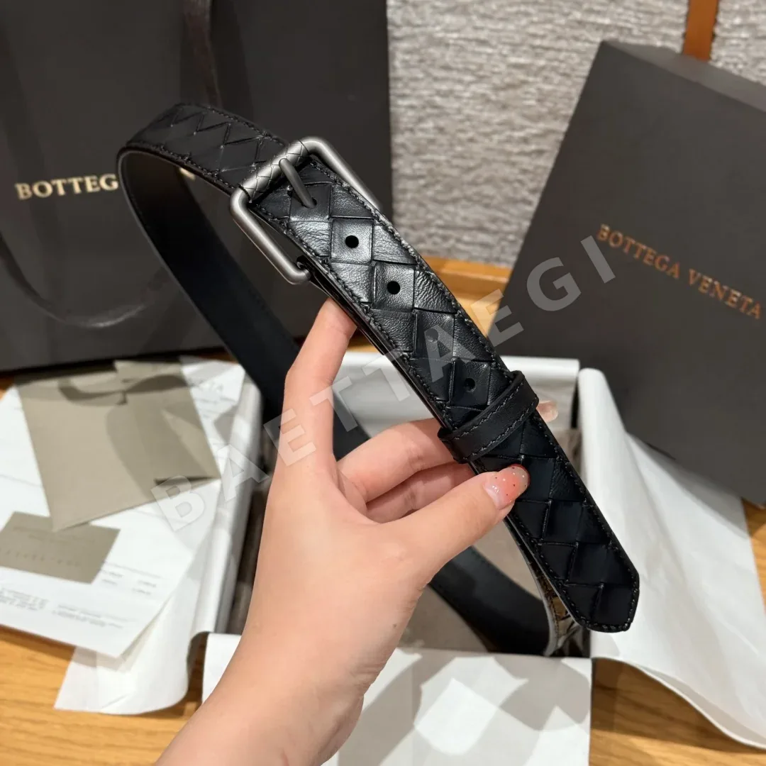 보테가베네타 인트레치아토 카프스킨 벨트 상세 이미지 5