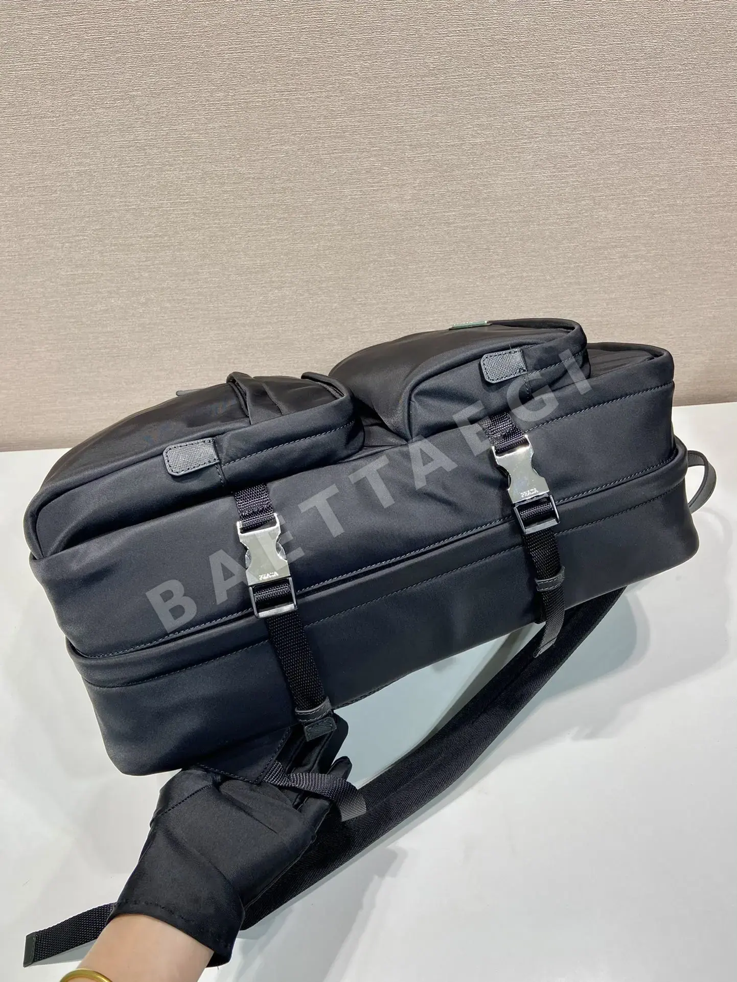 프라다 나일론 메시 백팩 2VZ101 상세 이미지 7