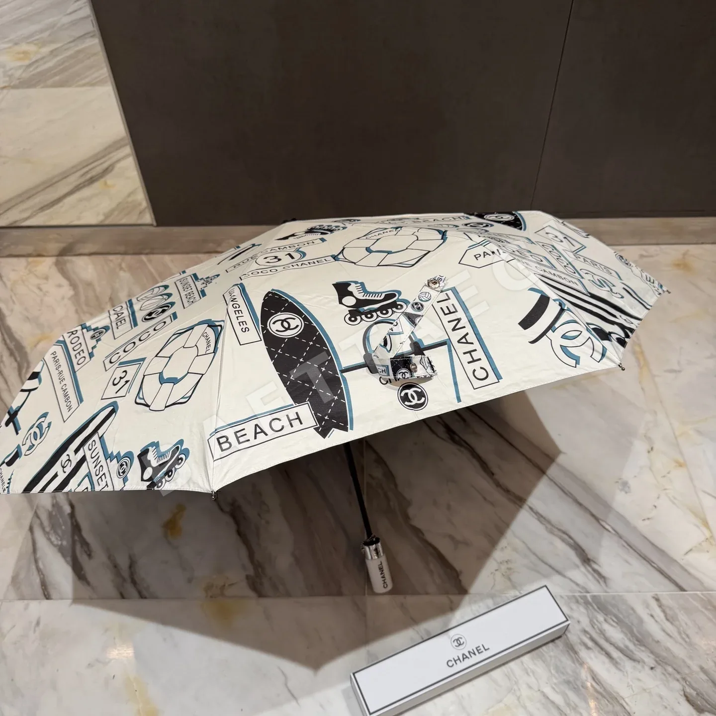 샤넬 삼단 자동 접이식 우산 상세 이미지 8